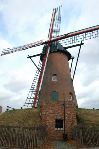 http://www.belgium-mapped-out.com/images/Mill6Rijkevorsel.jpg