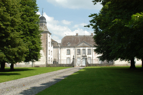 Deulin castle in Hotton