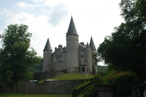 VÃªves castle in Houyet